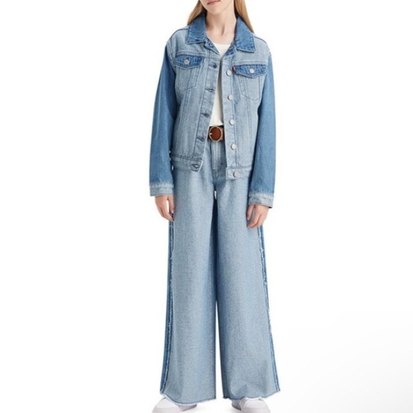 Levi's Big Girls 94" Baggy Two Tone Denim High Rise Wide Leg Raw Hem Jeans - Picture 1 of 16